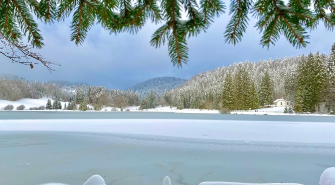 France: Lac Genin, the lake to visit whatever the time of the year!